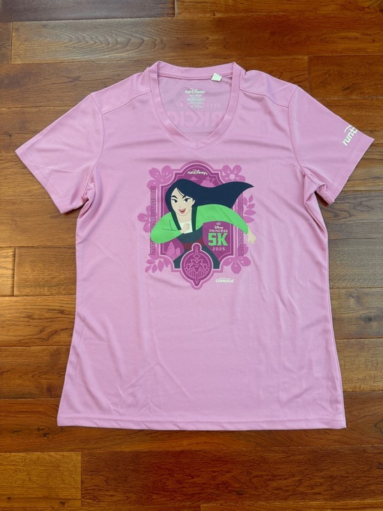 Disney runDisney Women’s Athletic Fit T-Shirts Size M - Picture 9 of 13